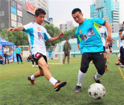 背离传统 背离传统